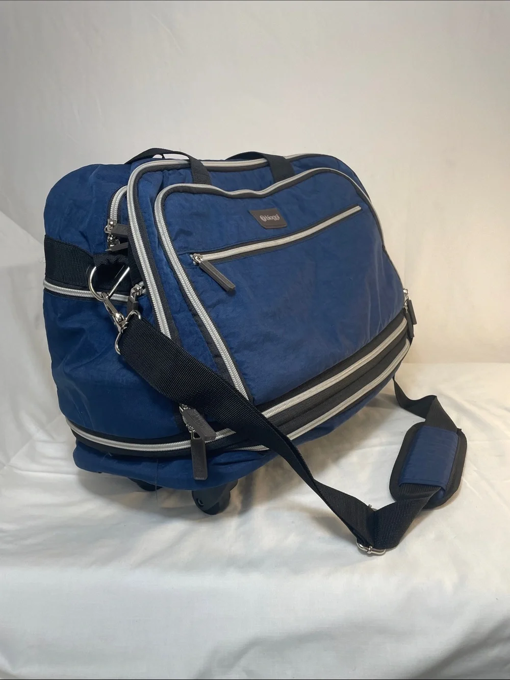 Baggallini Blue Zipsak Boost Spinner Duffle travel camp getaway expandable lite